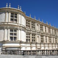 Le château de Grignan, à 30 minutes du gîte
